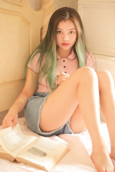女生当着全班面被老师教训炸